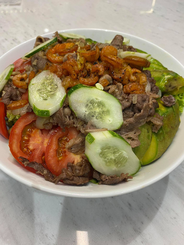 Trấn Thành lần đầu trổ tài nấu ăn phụ vợ, nhìn thành quả đã hiểu lý do vì sao Hari Won muốn đuổi ra khỏi nhà!-1