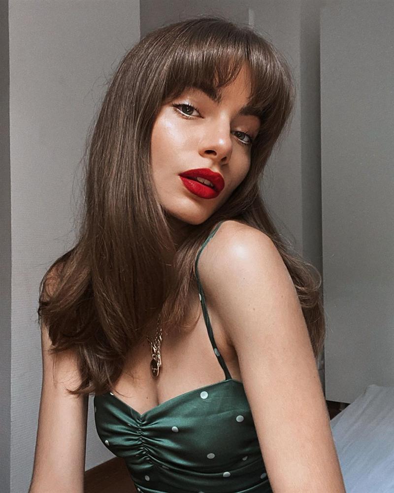 6 items thời trang nhẵn mặt trong tủ đồ Hè của phụ nữ Pháp vì cứ mặc là đẹp và sang xịn mãi không thôi-17