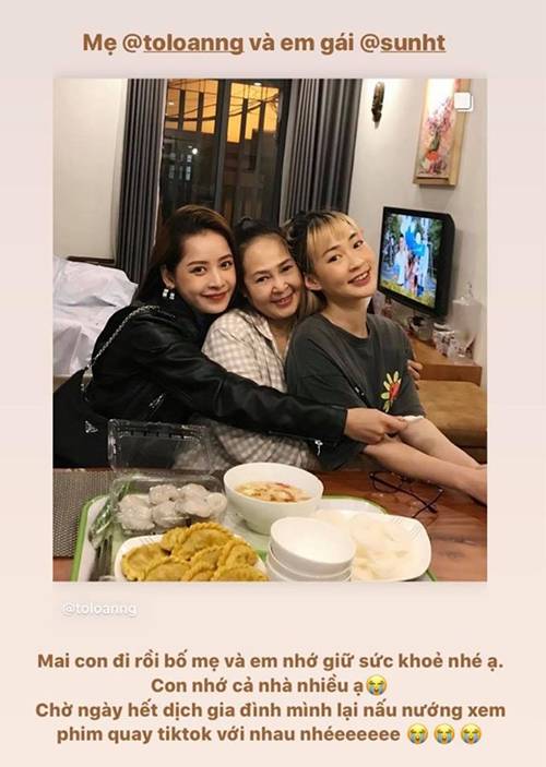 Mẹ nuôi của Chi Pu lộ mặt, U50 mà ăn diện trẻ trung như chị em với con gái-1