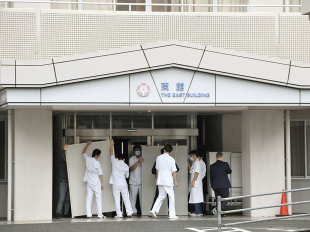 Bệnh nhân khó thở bị hơn 80 nơi từ chối nhập viện, hé lộ nguy cơ vỡ trận của Nhật Bản trước làn sóng lây nhiễm thứ hai trong dịch Covid-19-2