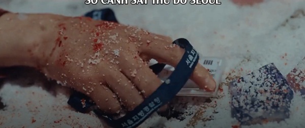 Giải ngố tập 1 Quân Vương Bất Diệt: Nữ chính 4 tuổi đã đi cứu Lee Min Ho, loạn não các mốc thời gian vì vũ trụ song song?-6