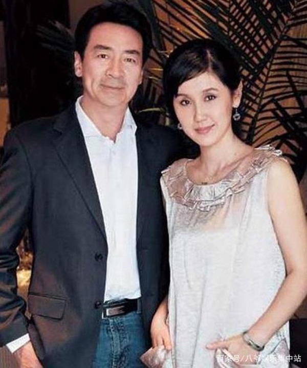 Tài tử Tiếu ngạo giang hồ: Lấy vợ kém 21 tuổi, cuộc sống U70 ra sao?-5