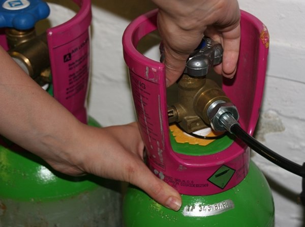 Những sai lầm khi dùng bếp gas khiến bếp nhanh hỏng, cháy nổ lúc nào không biết-1