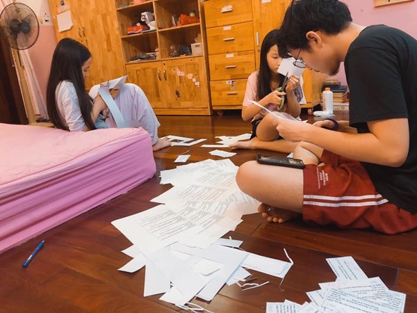 Ca sĩ nhà trăm tỷ rớt nước mắt những ngày cách ly 4 con-5