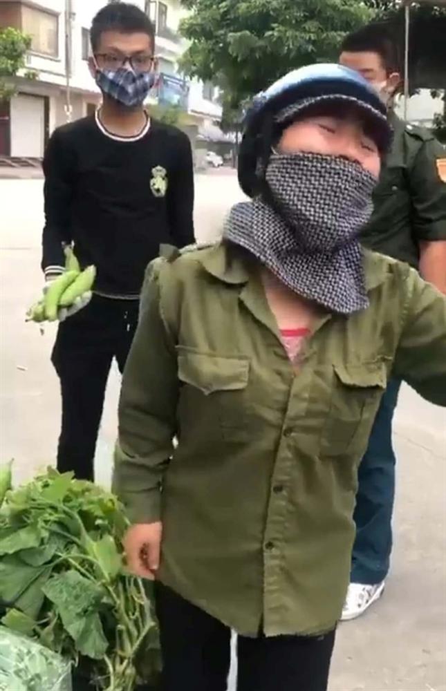 Quảng Ninh: Chủ tịch phường Bãi Cháy phải đến nhà xin lỗi người bán rong-1