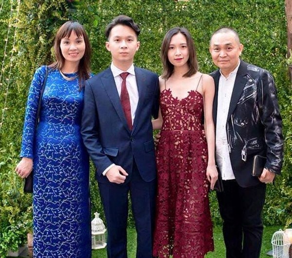 Bất ngờ trước dung mạo bà xã kín tiếng của danh hài Xuân Hinh-3