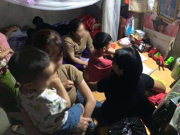 Dòng tin nhắn của GVCN khiến dân tình cười ngất: Khi con học online, các bố không được mặc quần đùi, cởi trần đi đi lại lại phía sau...-2