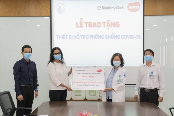 Kimberly-Clark VN và Huggies quyên góp vật phẩm y tế tặng 40 bệnh viện phụ sản-1