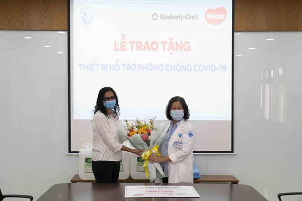 Kimberly-Clark VN và Huggies quyên góp vật phẩm y tế tặng 40 bệnh viện phụ sản-3