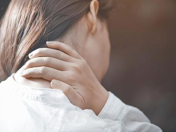Những người thường xuyên chơi điện thoại di động trước khi đi ngủ sẽ xuất hiện 3 triệu chứng, cảnh giác bệnh gan ghé thăm-4