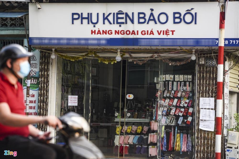 Hàng quán công khai hoạt động trong thời gian cách ly xã hội-1