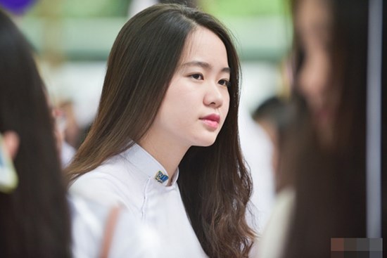 Học sinh 2 tỉnh thành đã bắt đầu đi học từ sáng hôm nay