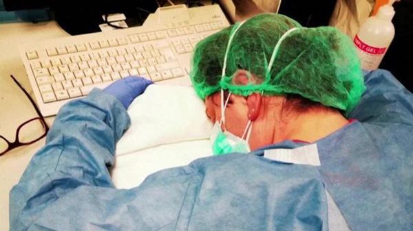 Covid-19 tại tâm dịch nước Ý: Đau thương qua đi, nhường chỗ cho sự phẫn nộ vì những sai lầm không đáng có-5