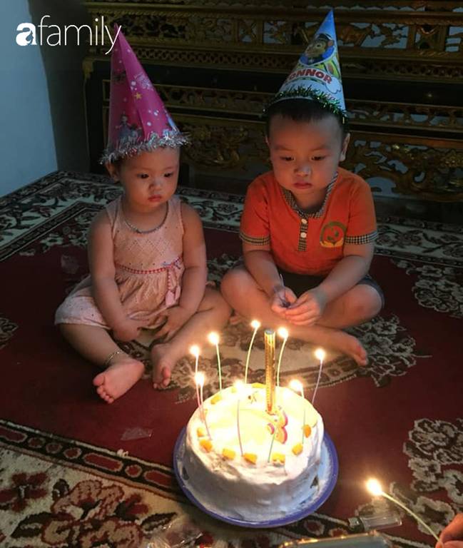 Hí hửng được dì làm bánh sinh nhật, bé 3 tuổi bê chiếc bánh mà chán không muốn nhìn, dân mạng xem ảnh thì cười ốm người-4