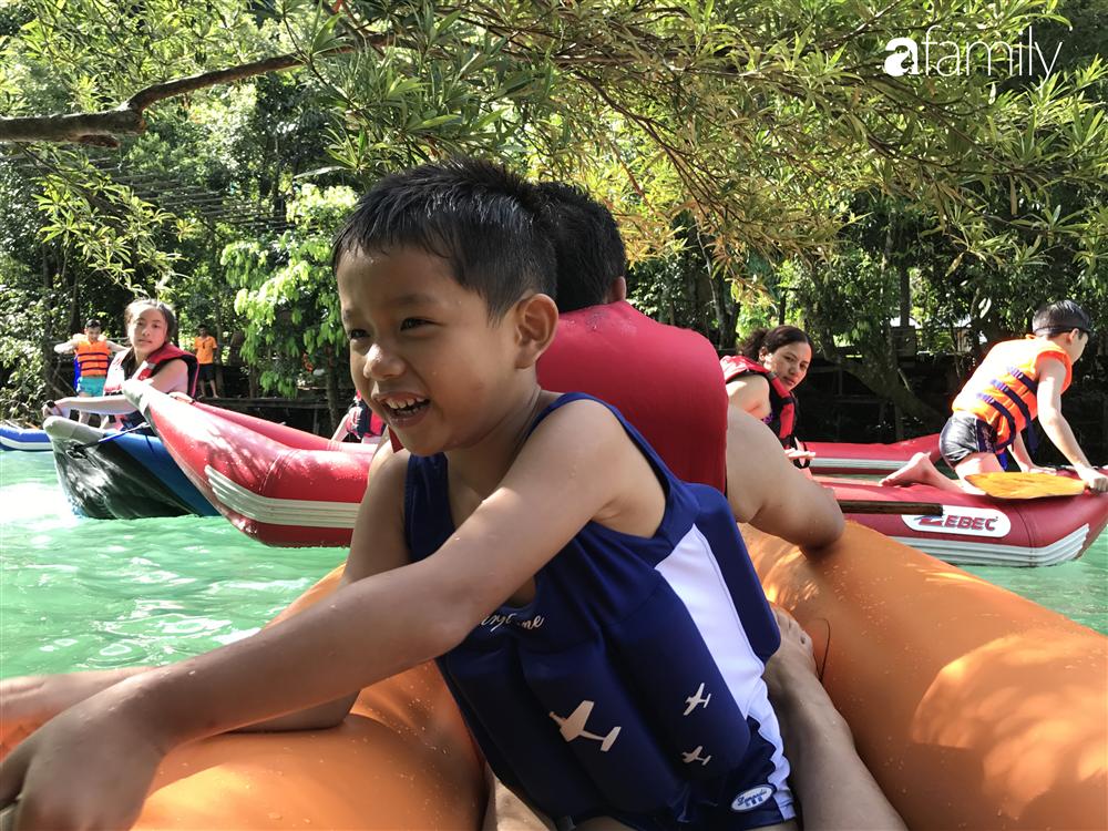 Vượt qua cú sốc con tự kỷ, nữ giám đốc ở Hà Nội đóng 4 cơ sở dạy tiếng Anh, đổi mọi công sức và tiền bạc lấy... 3 giây con nhìn vào mắt mình-4