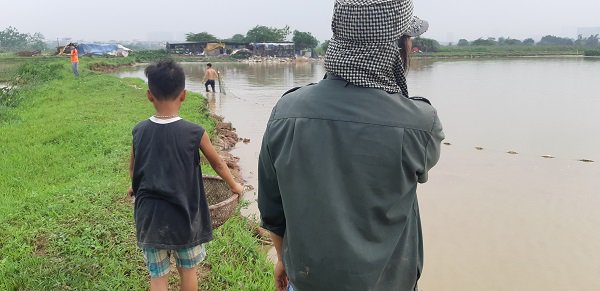 Người mẹ sinh 14 đứa con ở Hà Nội: Nhà tôi tự cách ly ở giữa đồng, vui lắm-3