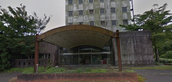 Khám phá khách sạn ma bỏ hoang gần 30 năm, hai thanh niên phát hiện điều kinh khủng ở tầng 6 khiến họ lập tức hối hận về hành động của mình-3