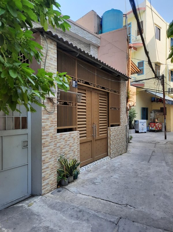 Bất ngờ hoàn cảnh cụ ông 74 tuổi ăn xin có 5 CMND và 7 CCCD-2