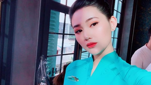 Những nữ tiếp viên hàng không Việt nổi tiếng vì mặt xinh, thân hình gợi cảm-23