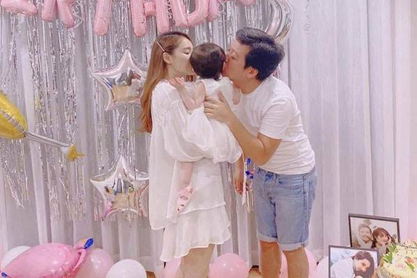 Những khoảnh khắc xúc động nhất lễ đính hôn bí mật của Trường Giang - Nhã Phương lần đầu được tiết lộ-6