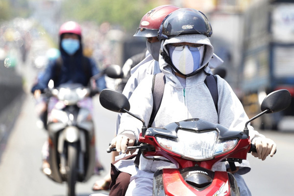 Dự báo thời tiết 23/4, Hà Nội mưa giông, trời chuyển rét-2