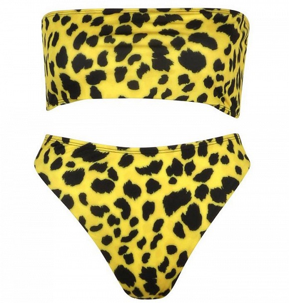 Chi Pu lại thiêu đốt ánh nhìn với bộ bikini da beo chỉ 500 nghìn đồng-3