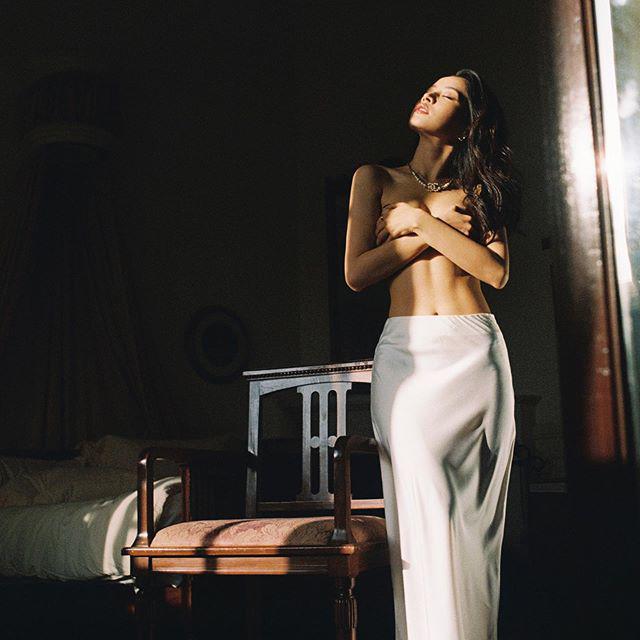 Chi Pu lại thiêu đốt ánh nhìn với bộ bikini da beo chỉ 500 nghìn đồng-11