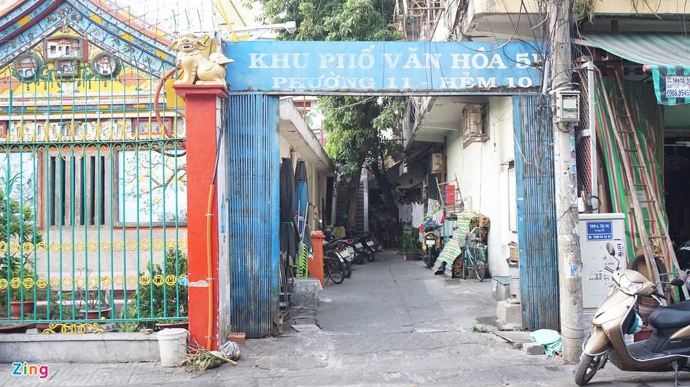 Vợ con người quay phim kẻ cưỡng ép phụ nữ sợ hãi, không dám rời nhà-2