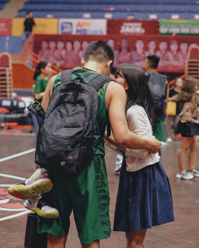 Gia thế khủng của hot boy bóng rổ yêu Mẫn Tiên: Chủ tịch HĐQT, lại còn có 2 anh song sinh điển trai giỏi giang không kém-2