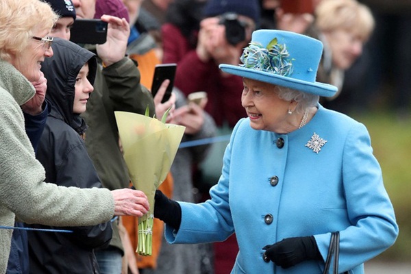 Cú sốc của Nữ hoàng Anh: Đúng vào dịp sinh nhật của bà, vợ chồng Meghan Markle đã có hành động gây choáng váng, xem thường tất cả-1