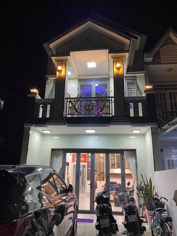 Sau hơn 1 năm ly hôn cháu gái Kim Tiểu Long, ca sĩ Khưu Huy Vũ khoe không gian nhà mới sang trọng-2