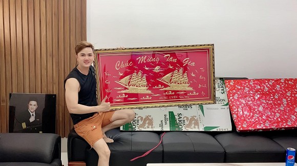 Sau hơn 1 năm ly hôn cháu gái Kim Tiểu Long, ca sĩ Khưu Huy Vũ khoe không gian nhà mới sang trọng-6