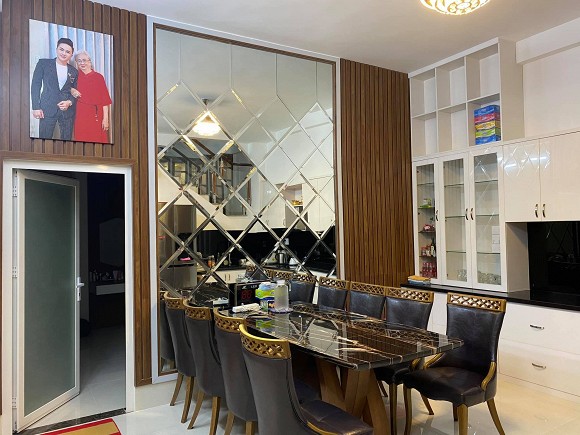 Sau hơn 1 năm ly hôn cháu gái Kim Tiểu Long, ca sĩ Khưu Huy Vũ khoe không gian nhà mới sang trọng-8