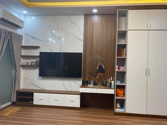 Sau hơn 1 năm ly hôn cháu gái Kim Tiểu Long, ca sĩ Khưu Huy Vũ khoe không gian nhà mới sang trọng-16