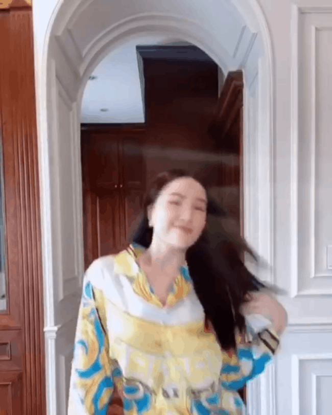 Đối lập với Ngọc Trinh diện pijama chỉ vài chục nghìn là Bảo Thy: Chỉ khoe mỗi 3 bộ đồ ngủ tính sơ sơ đã cả trăm triệu-6