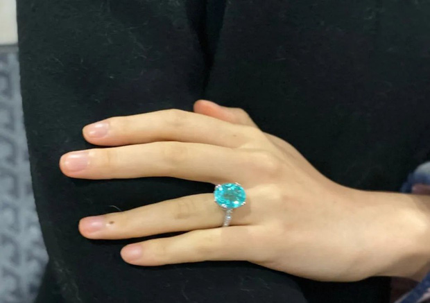 Chân dung phu nhân chủ tịch Taobao vừa công khai dằn mặt Tuesday: Xinh đẹp, thần thái, sở hữu nguyên kho đồ hiệu hoành tráng-8