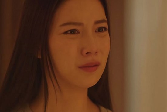 Sinh con xong, một năm sau tôi mới dám ôm con về nhà chồng, vậy mà chưa kịp đặt chân vào cửa, chồng nhếch mép nói một câu khiến tôi tức tưởi mang con rời đi