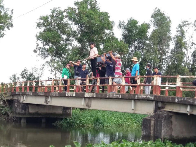 Đào Vân Anh: Họ đi khắp nơi kể rằng, cảnh đó bị tôi nắm đầu tát làm đau nhức 2,3 ngày không hết-3