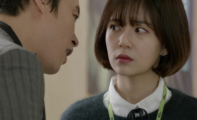 Điện phòng ngủ vừa tắt thì tôi ôm váy tháo chạy, người chồng lý tưởng bỗng trở nên đáng sợ khi phũ phàng đề nghị 1 điều-1