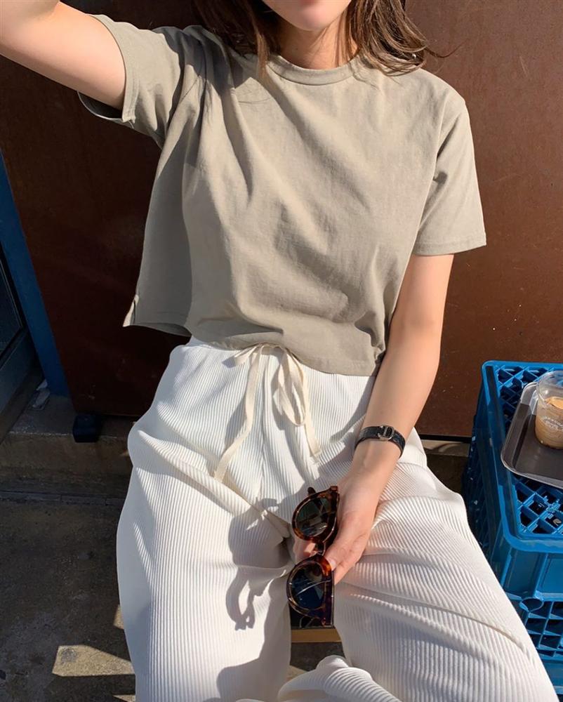 Bỏ qua 4 mẫu quần đang hot rần rần thì không ổn, bởi tất cả sẽ đưa style mùa Hè của bạn sang trang mới huy hoàng-16