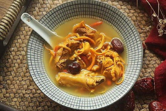 Không chỉ là món súp gà thông thường, cách nấu này sẽ là bài thuốc tăng cường sức khỏe