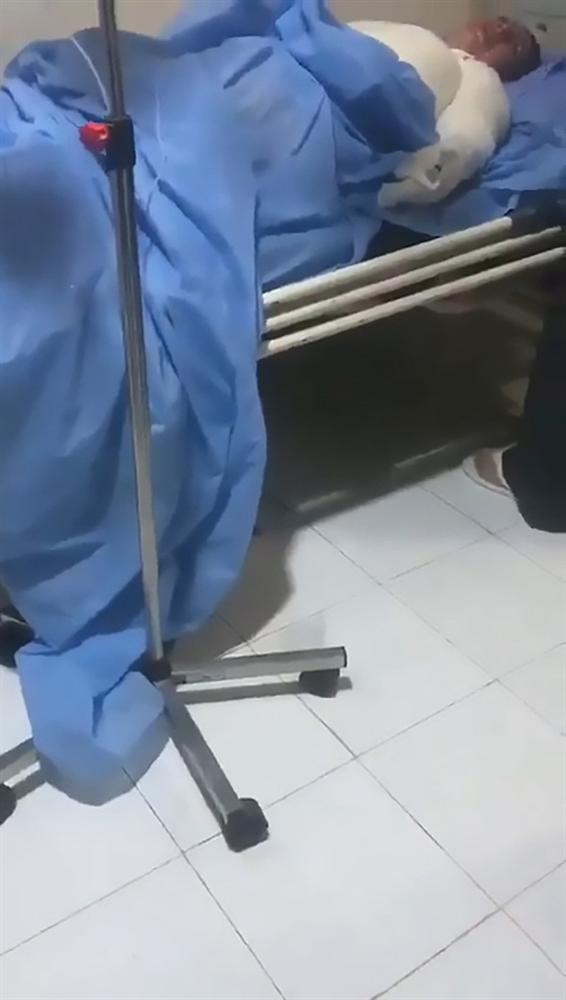 Ép vợ cắt đứt quan hệ với nhà mẹ đẻ bất thành, gã chồng nhẫn tâm tẩm xăng thiêu sống bạn đời khiến dư luận phẫn nộ-2