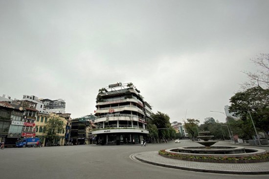 Hà Nội vẫn thuộc nhóm nguy cơ cao, đề xuất kéo dài cách ly xã hội thêm 1 tuần