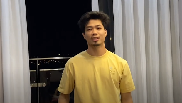 Sau 21 ngày giãn cách xã hội, Công Phượng xuất hiện với diện mạo lạ khiến fan giật mình: Tóc dài, để râu giống hệt Đen Vâu-2