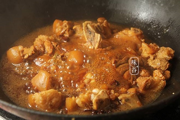 Chân giò hầm bia, không say mà chỉ thấy mùi thơm quyến rũ, vị đậm đà-7