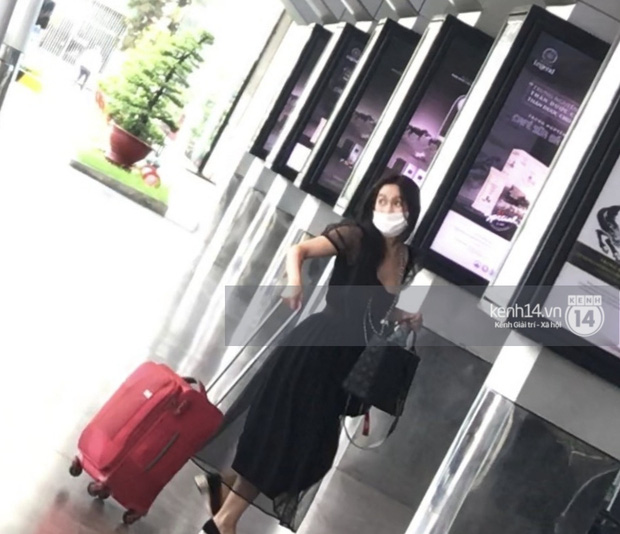 Clip: Nghi vấn MC Minh Hà ôm hôn tình mới ở sân bay Tân Sơn Nhất-3