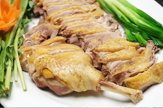 Mách chị em cách luộc vịt không cần nước, thịt chín đều, thơm ngon, đậm đà gấp 10 lần cách cũ