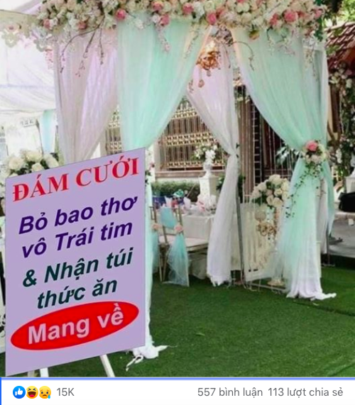 Hình ảnh hài hước đám cưới giữa mùa dịch Covid-19 được chia sẻ chóng mặt trên mạng xã hội, đọc dòng chữ trên biển thông báo ai nấy đều bất ngờ-1