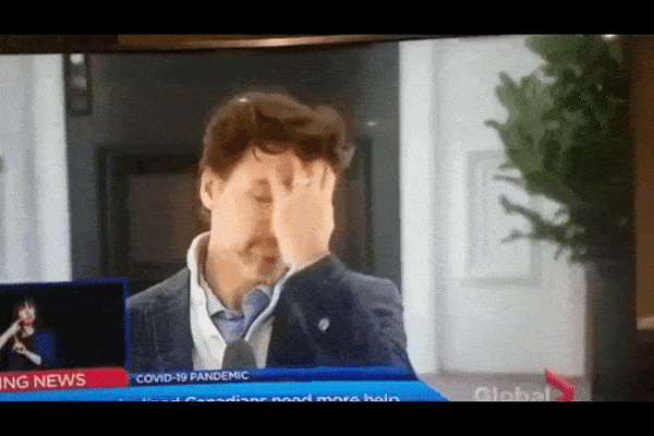 Từng khiến chị em phát cuồng vì thay vợ dọn nhà cửa và chăm 3 con, Thủ tướng Canada giờ gây sốt với loạt ảnh hồi trẻ đẹp tựa nam thần-9