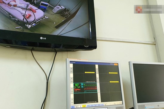 Phổi nam phi công người Anh đang tái sinh, không thể nói trước nhưng hi vọng trên 50% có thể cứu sống được bệnh nhân